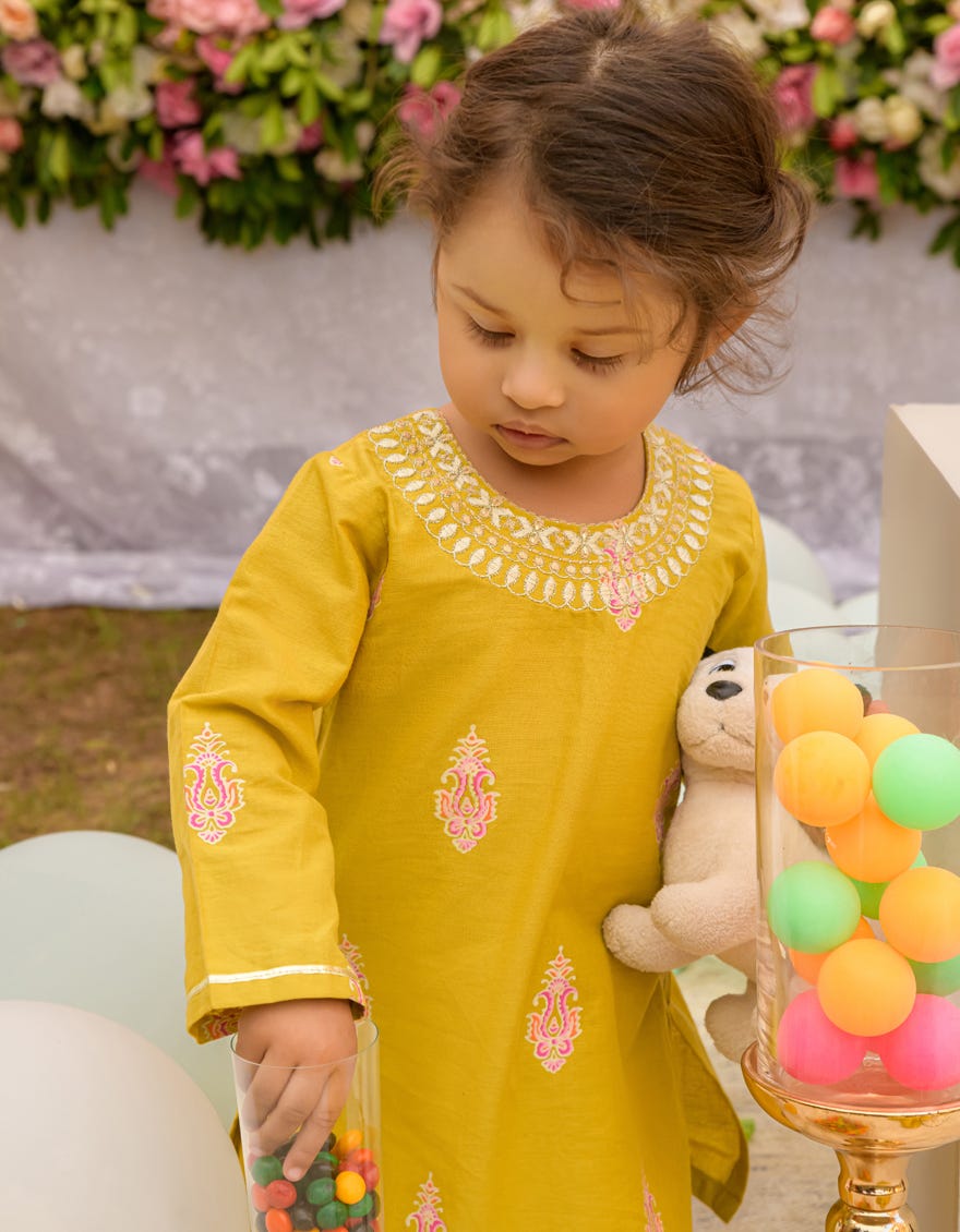 OLIVE LAWN INFANT GIRL STITCHED | JIK-S-JGIN-23-042