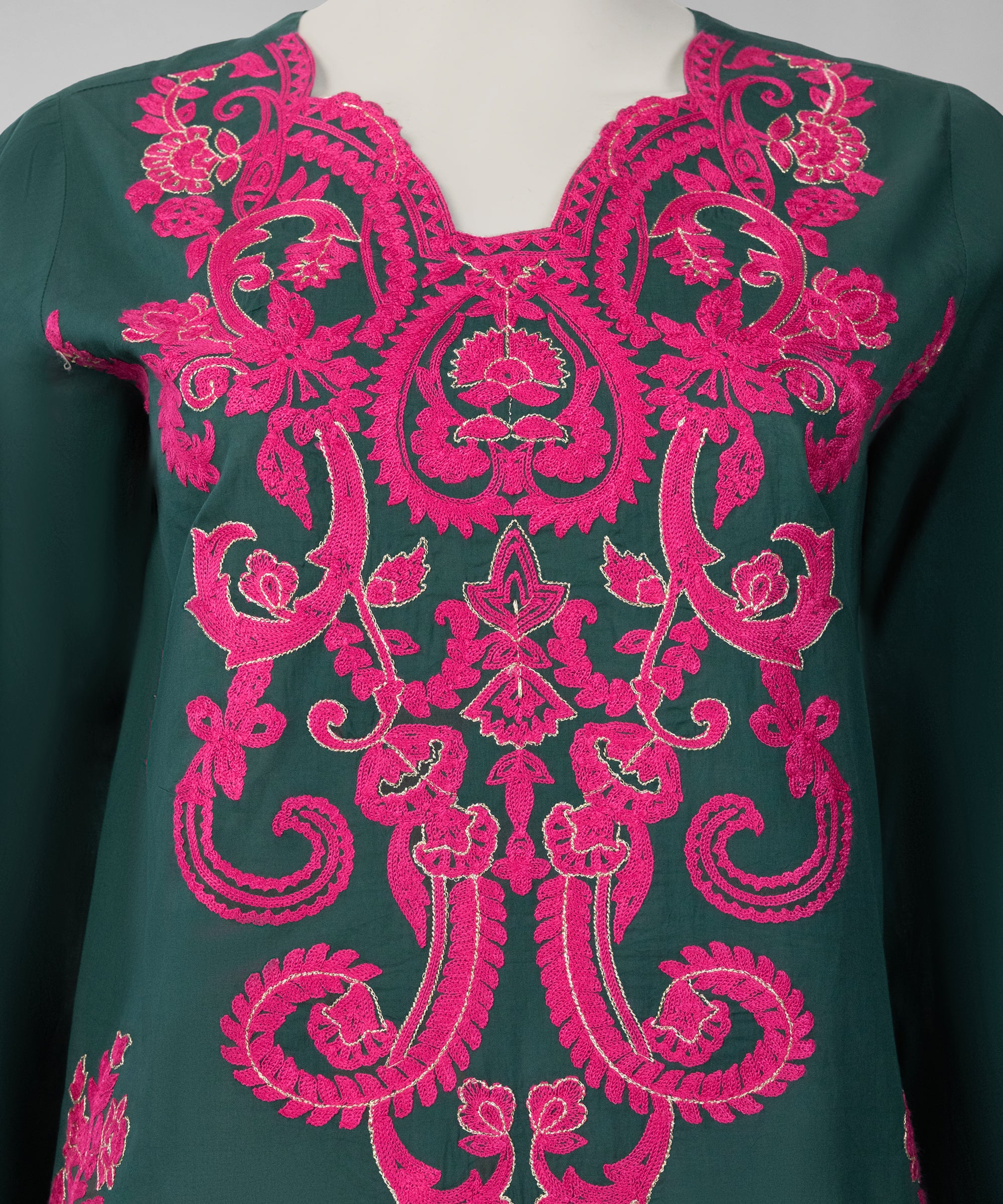 Green Lawn Embroidered Unstitched 3Pc
