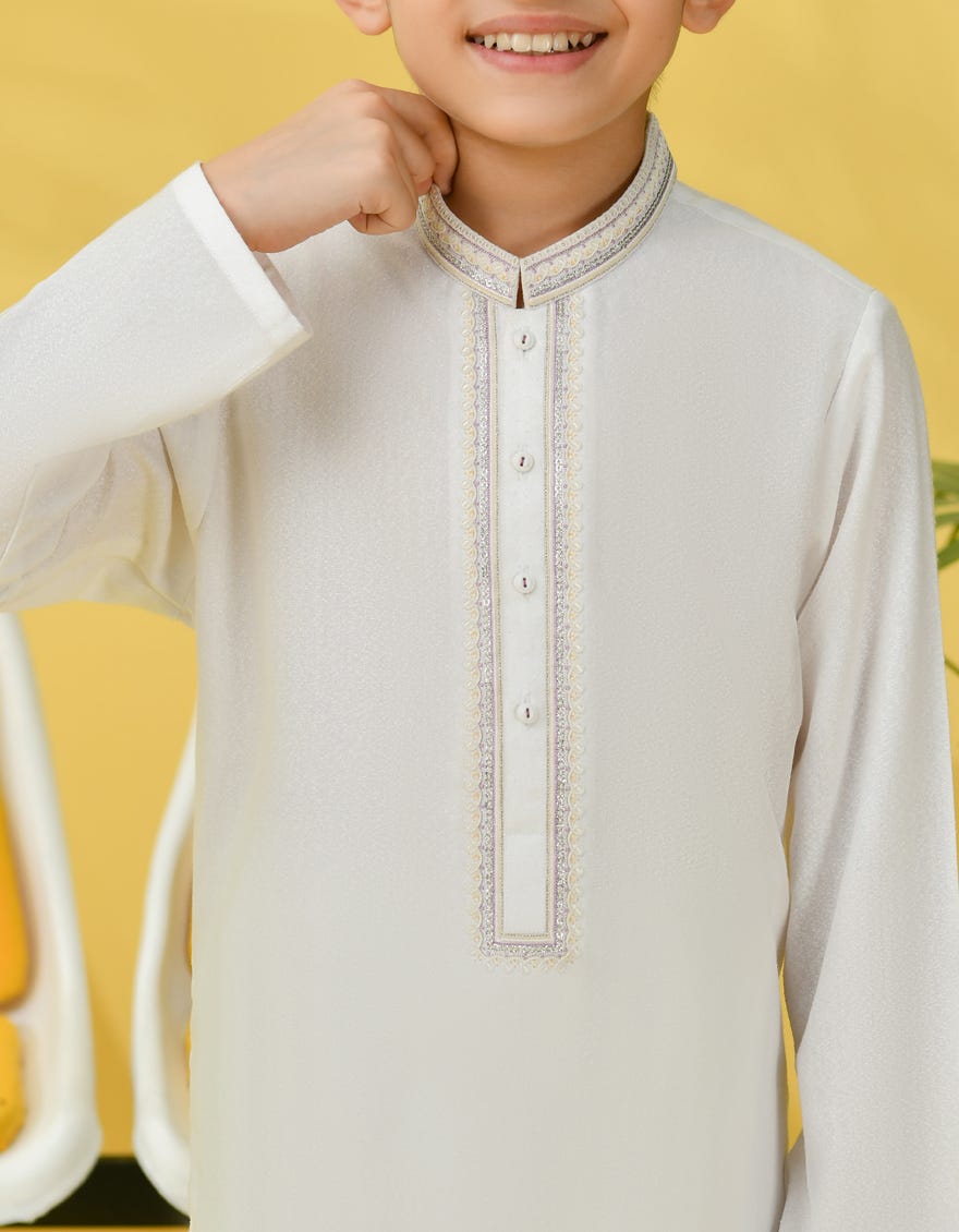 WHITE BLENDED KAMEEZ SHALWAR | JCKS-A-38991