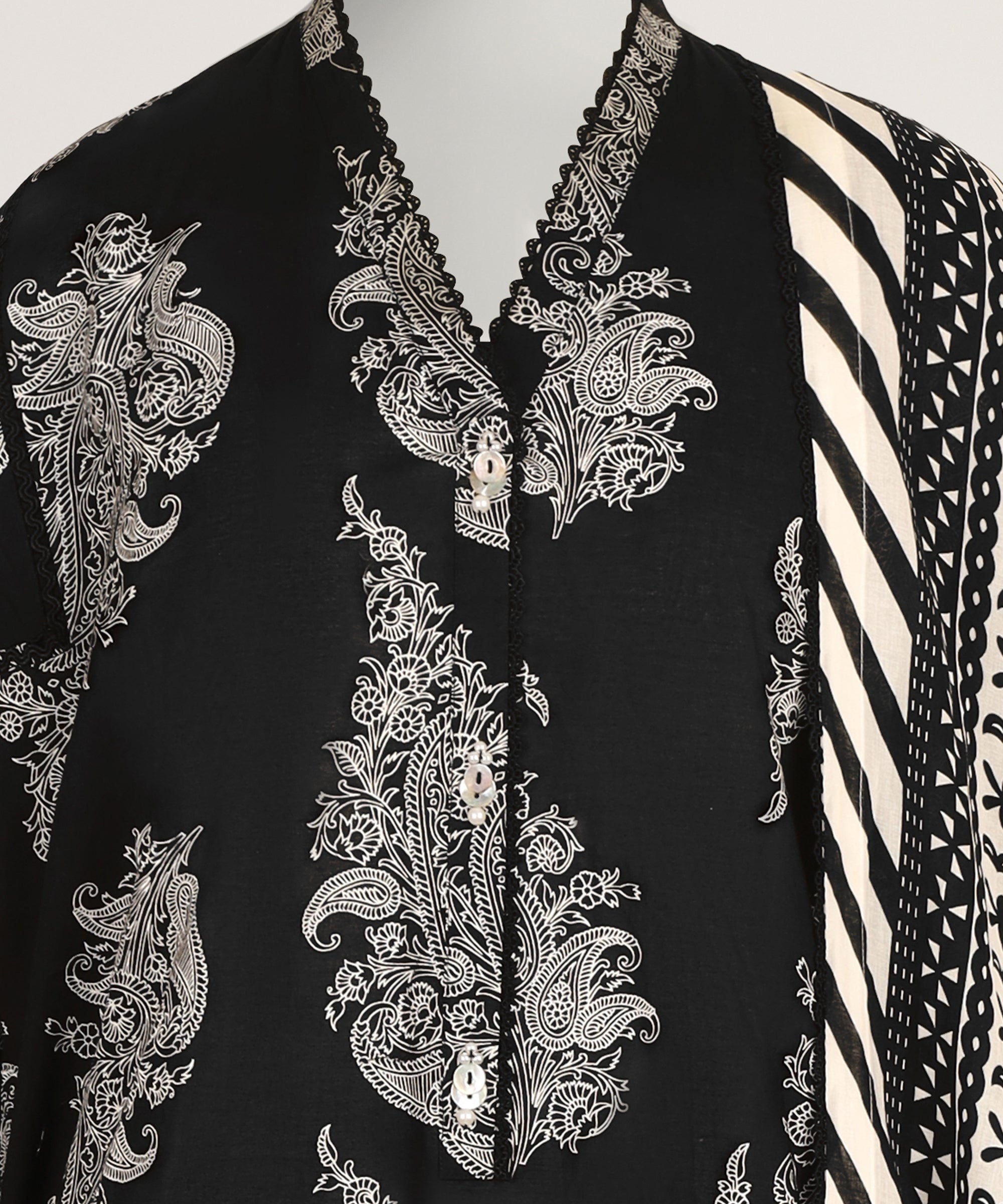 BLACK LAWN PRINTED STITCHED 3PC