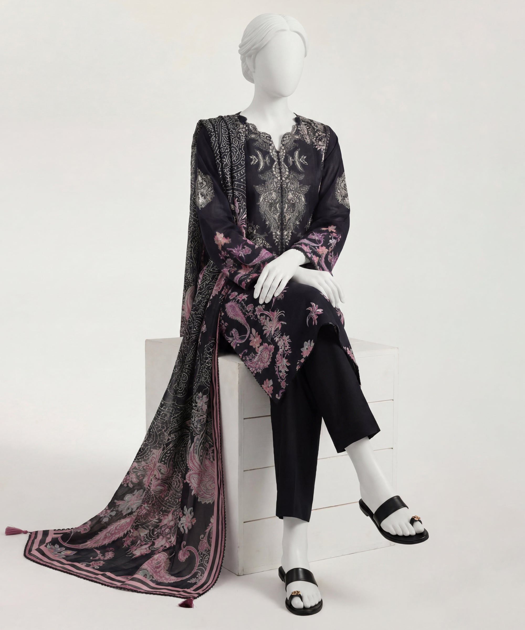 Black Lawn Printed Stitched 3Pc