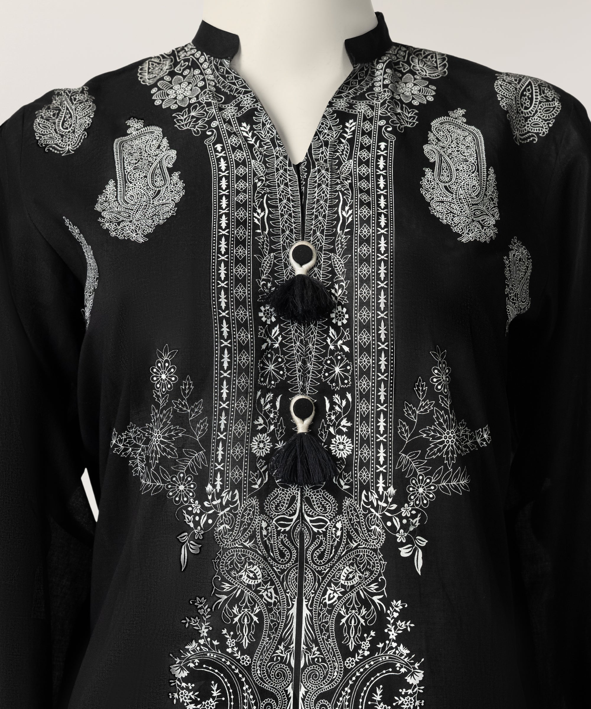 Black Lawn Paste Printed Stitched 3Pc