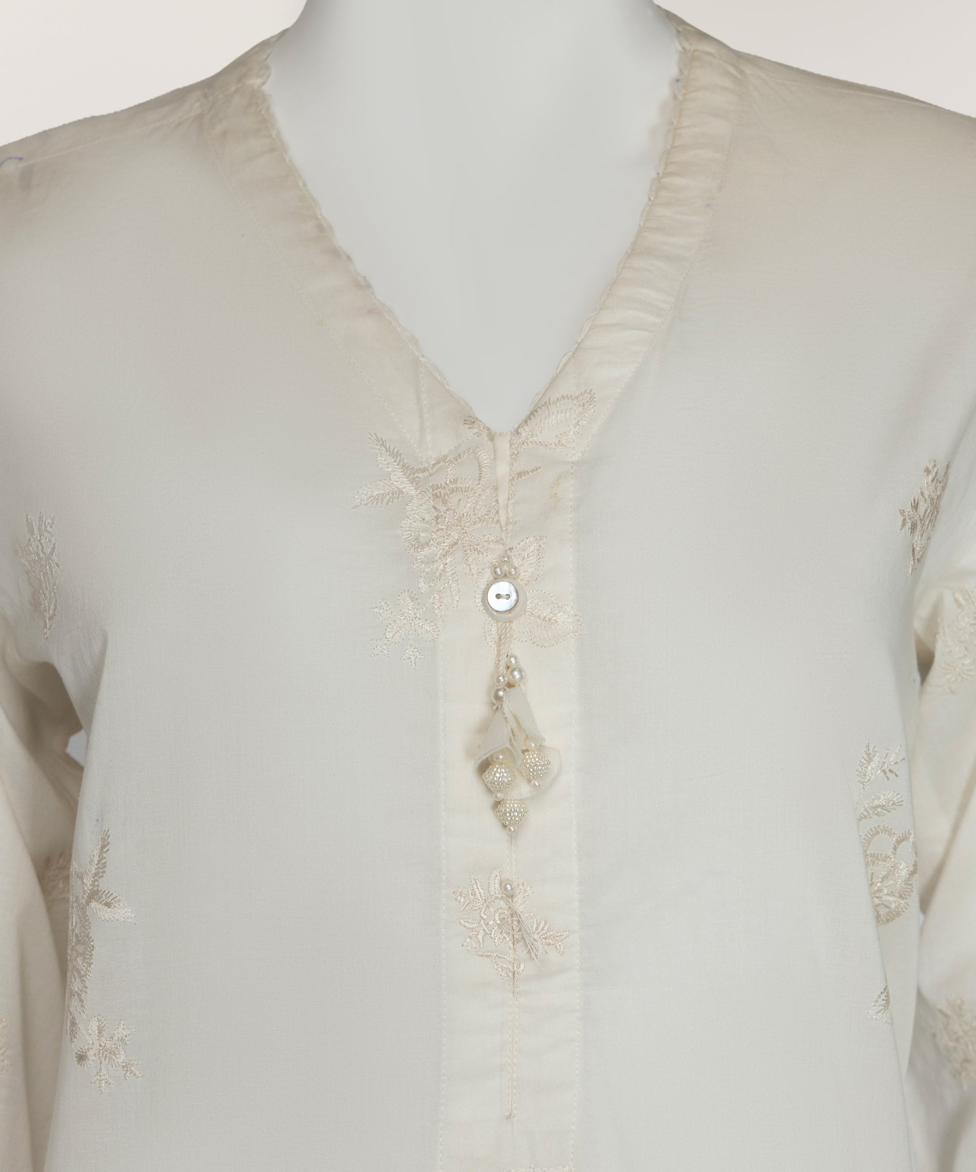 White Lawn Embroidered Stitched 3Pc