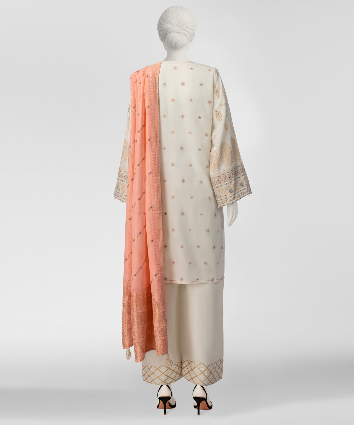 Off White Yarn Dyed Jacquard Stitched 3Pc