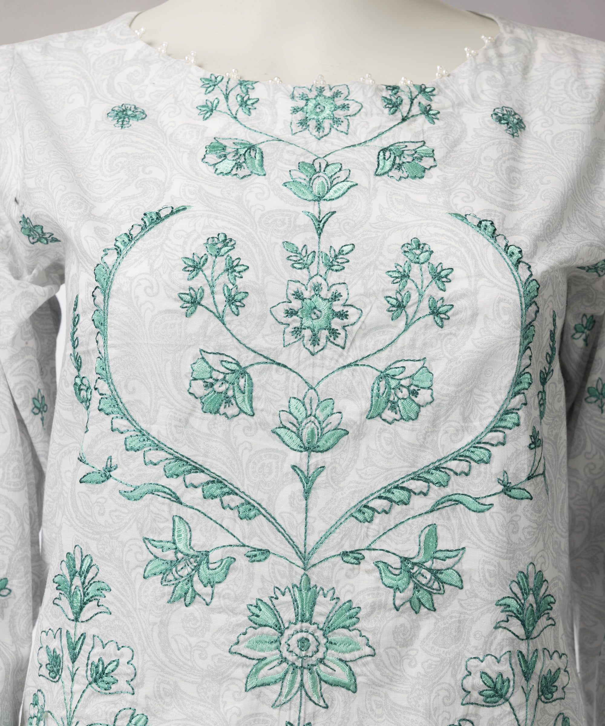 Grey Lawn Embroidered Unstitched 3Pc