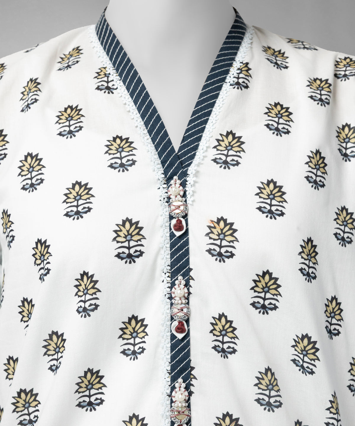 Off White Digital Printed Cambric Unstitched 3Pc
