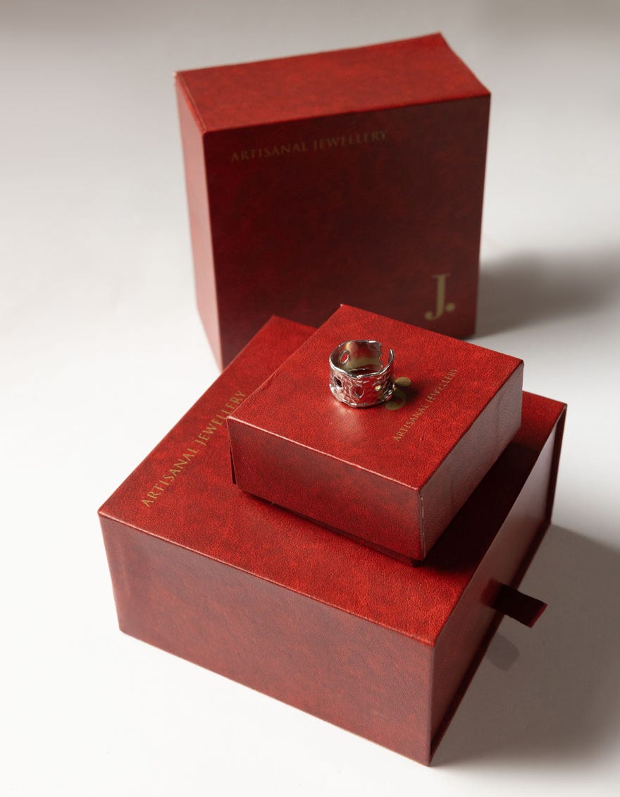 ECLIPSE RING