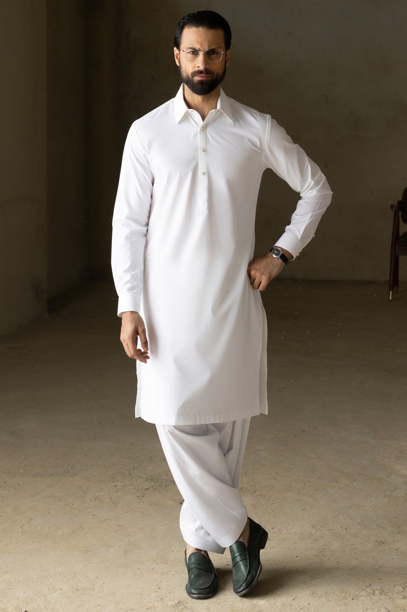 VAASA - OPTICAL WHITE EXCLUSIVE KAMEEZ SHALWAR