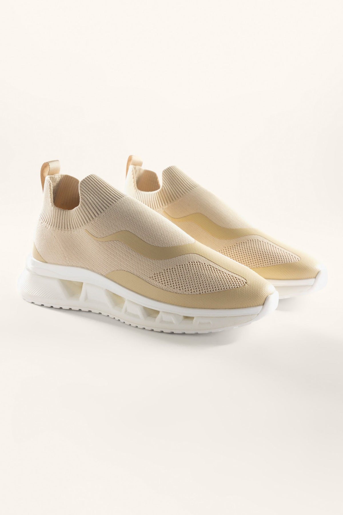 EGGTHER - CREAM RUNNING SHOES