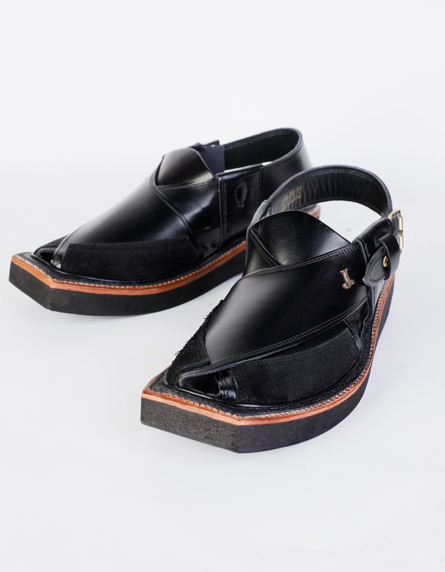 SHINY BLACK PLAIN PESHAWARI SANDALS