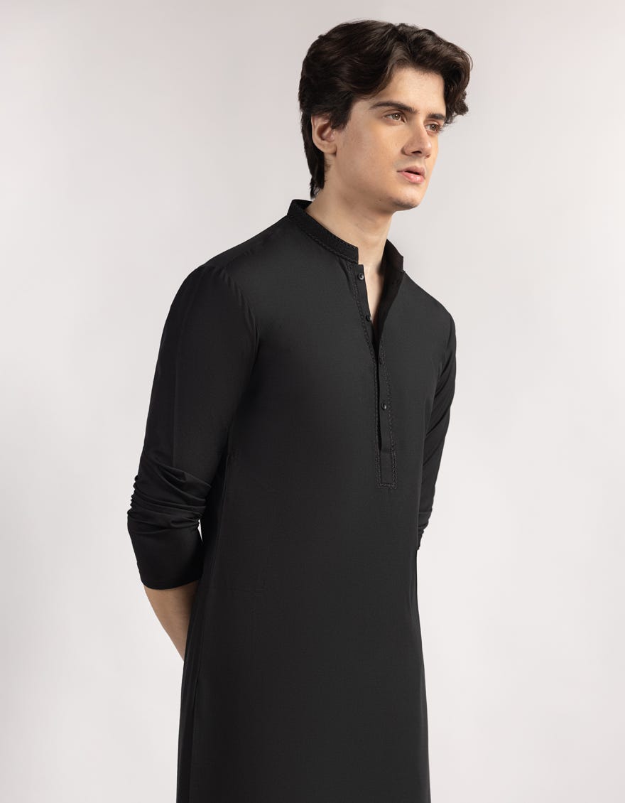 BLACK KAMEEZ SHALWAR
