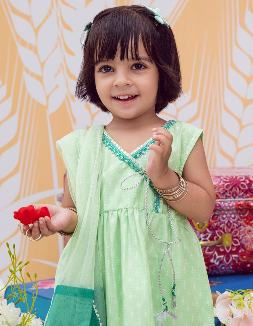 GREEN CAMBRIC INFANT 3PC | JIK-W-JWK-23-5002