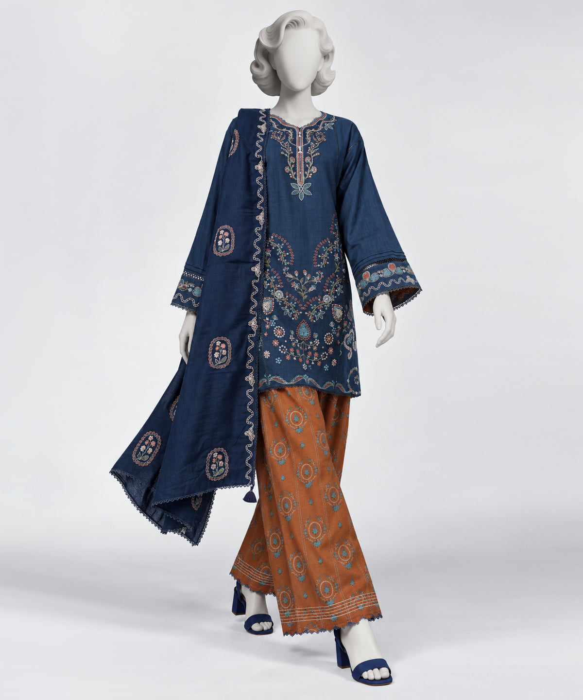Blue Embroidered Khaddar Slub Stitched 3Pc