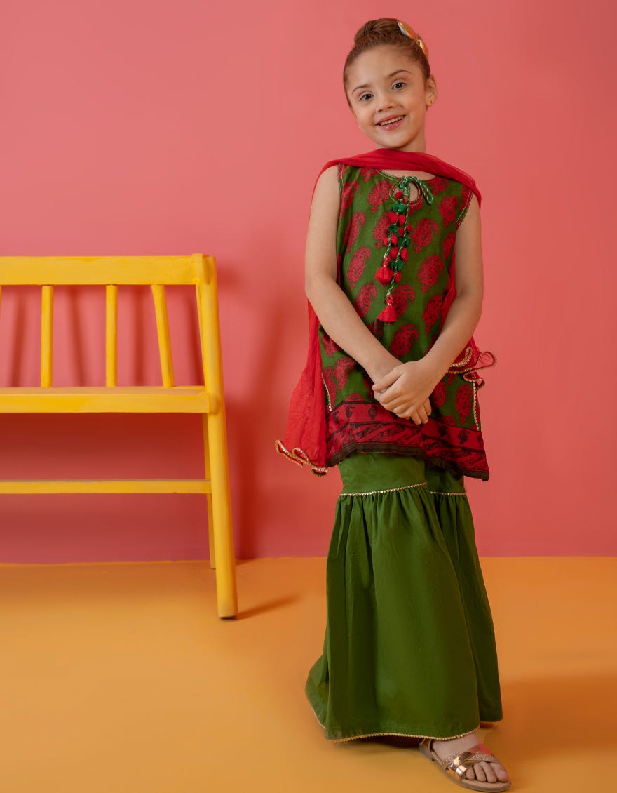 Green Lawn Girls 3 Piece Stitched | Jgkl-S-23-1501