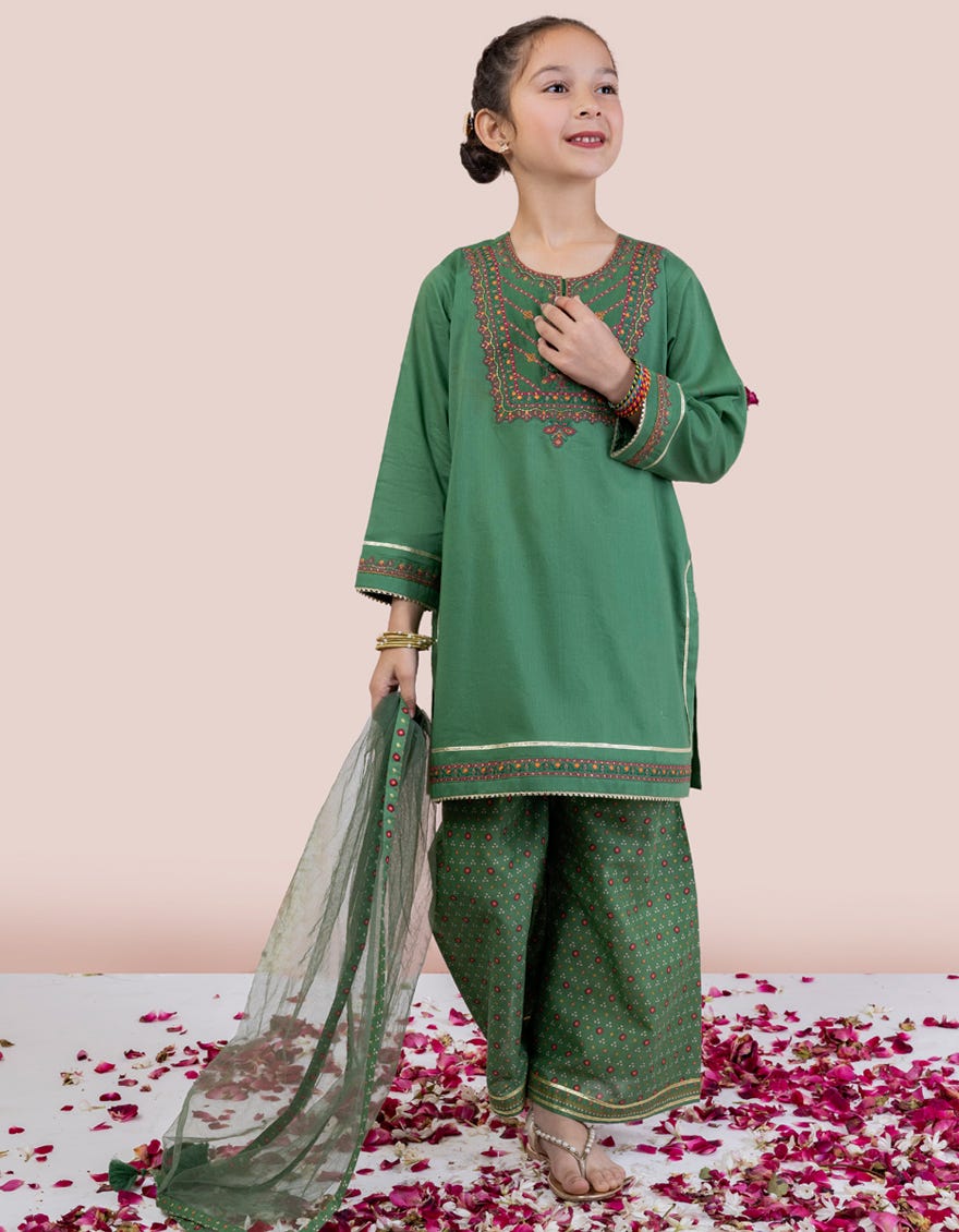 Green Lawn Girls 3 Piece Stitched | Jgkl-S-24-1531