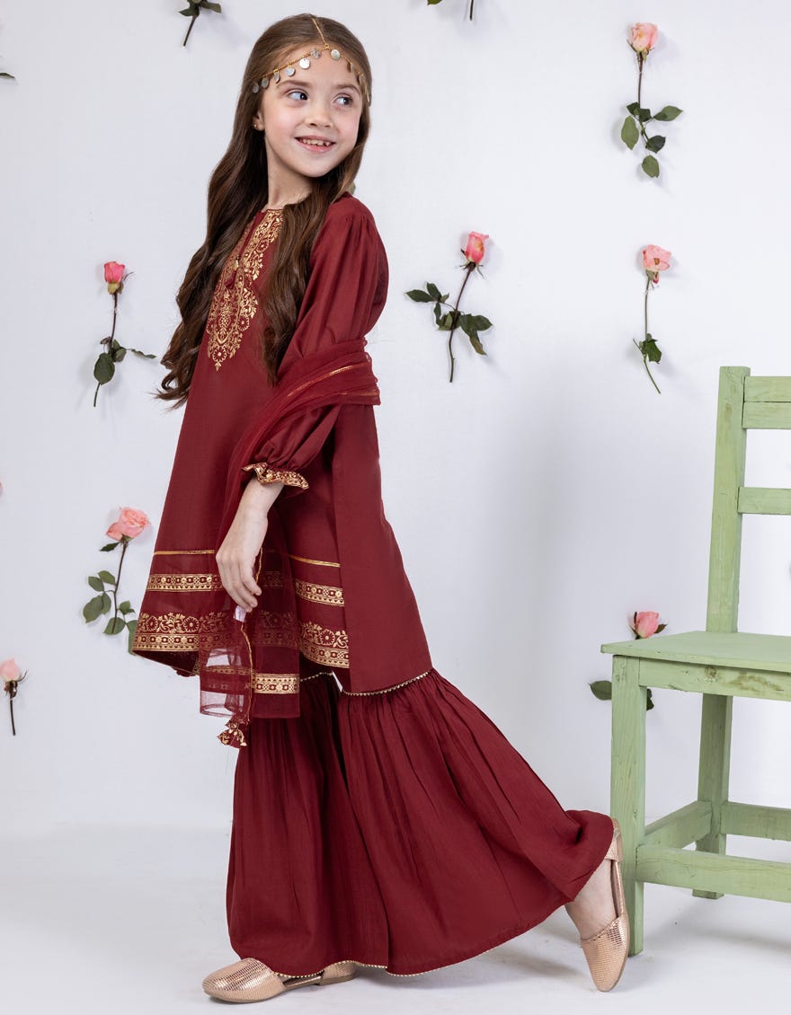 Maroon Dyed Lawn Stitched 3 Piece | Jgkl-S-24-1550