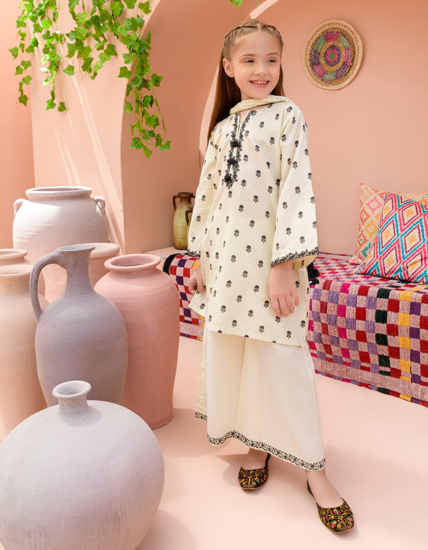 Off White Lawn 3 Piece Stitched Dress | Jgkl-S-24-1570