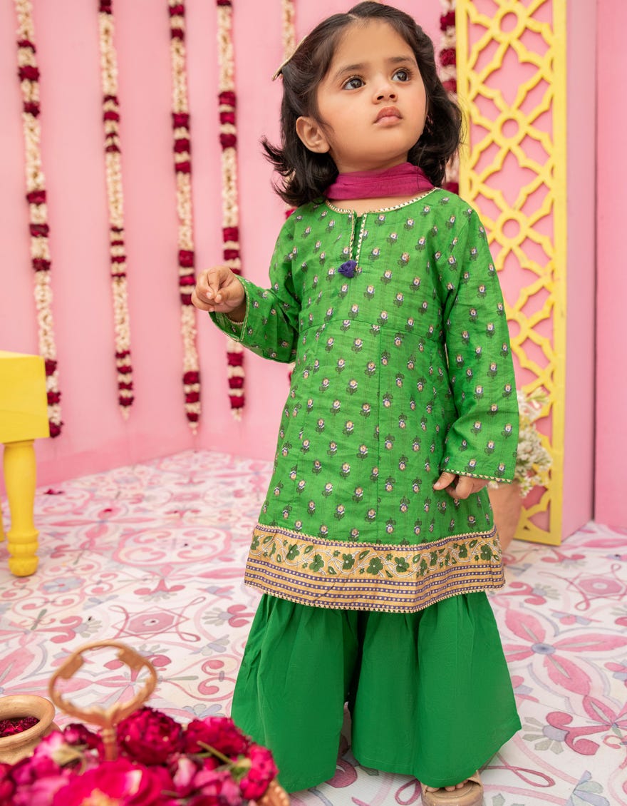Green Lawn Stitched 3 Piece | Jgk-S-24-1925