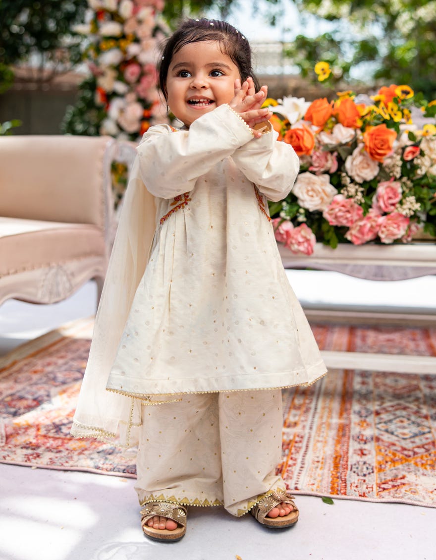 OFF WHITE KHADDI EMBROIDERED 3PC STITCHED
