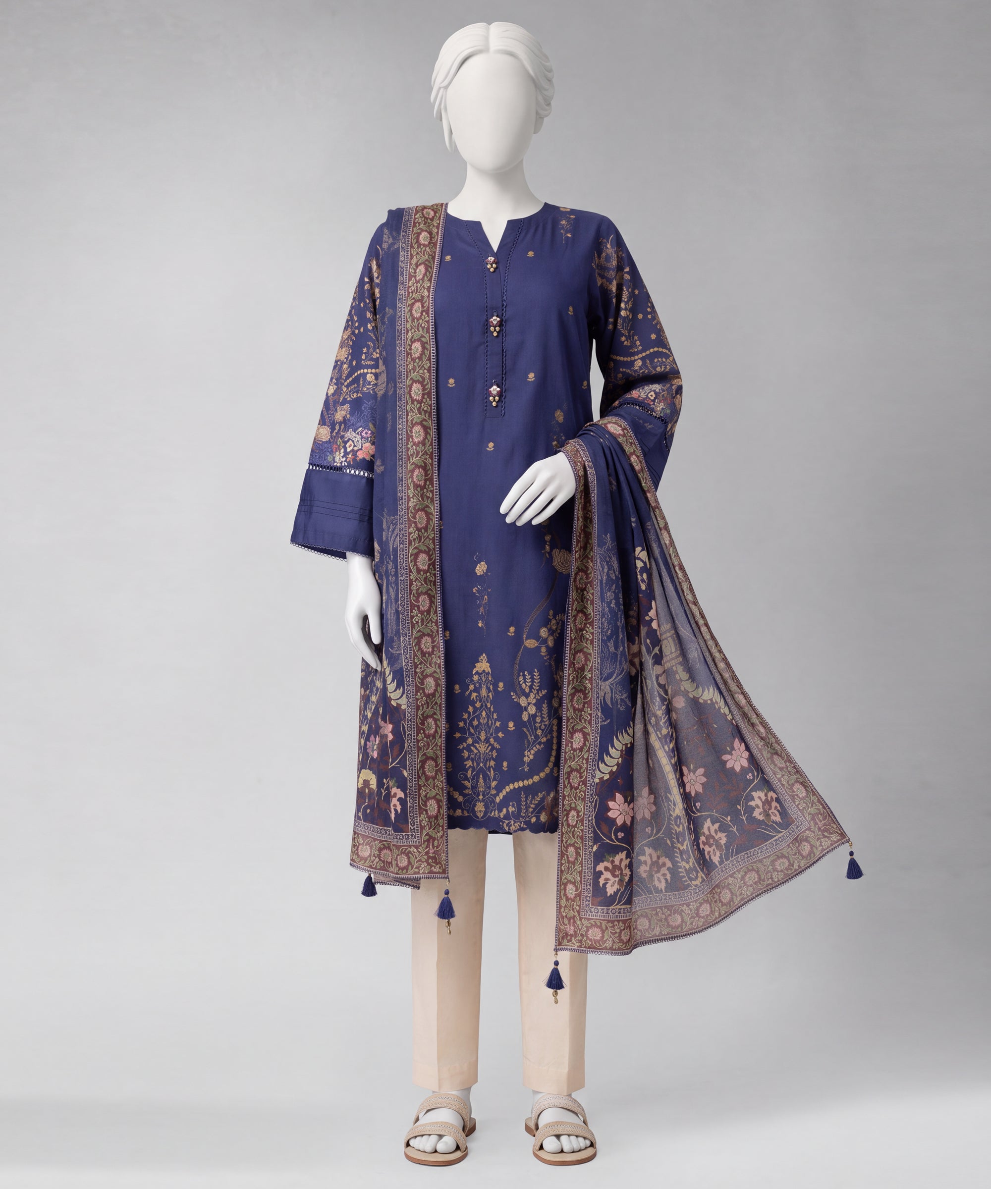 Retail Price: 3,290/-PKR