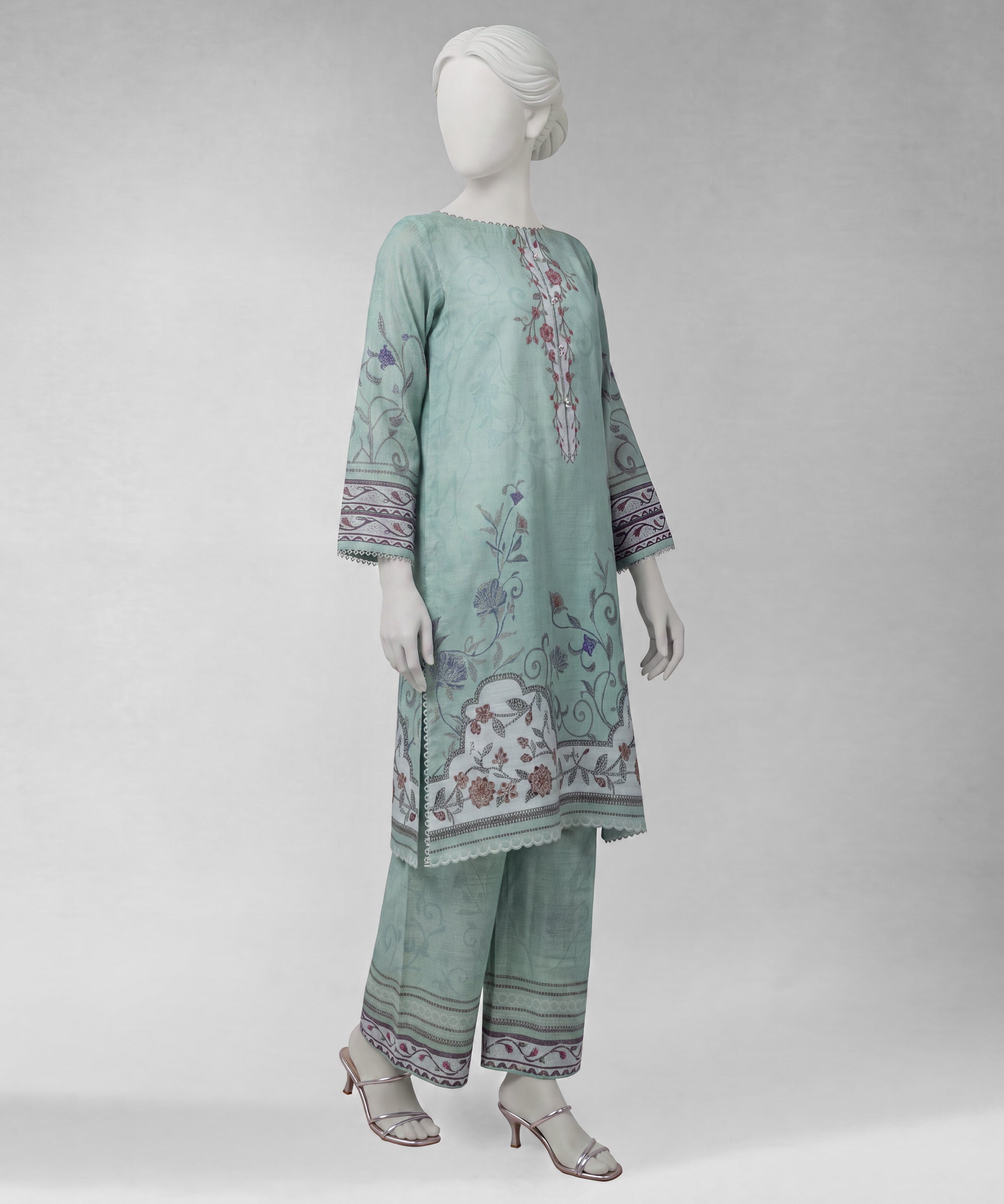 Retail Price: 3,290/-PKR