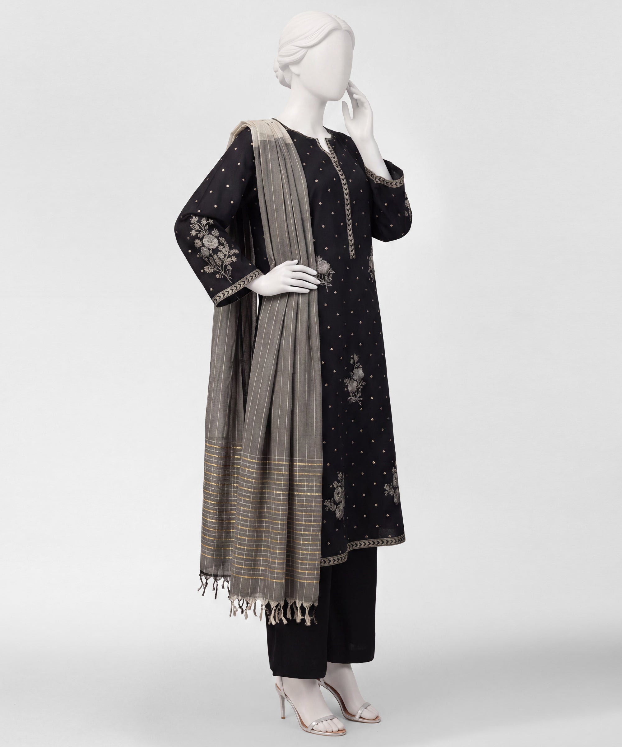 Black Lawn Embroidered Stitched 3Pc