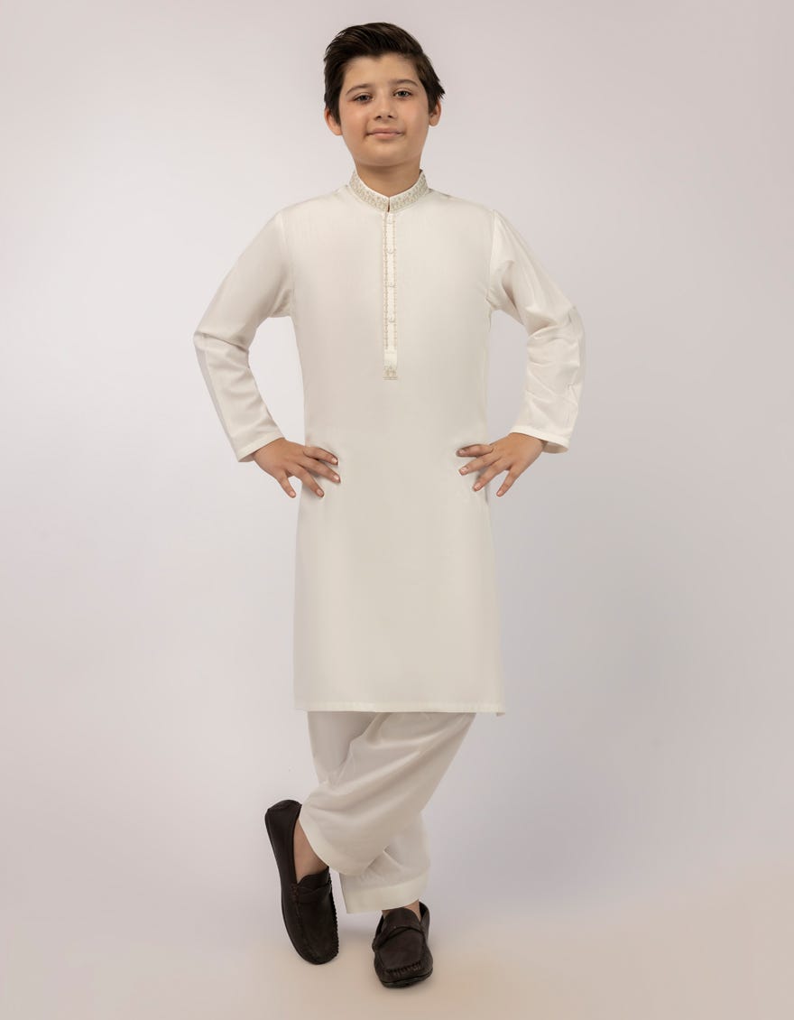 WHITE FORMAL KAMEEZ SHALWAR