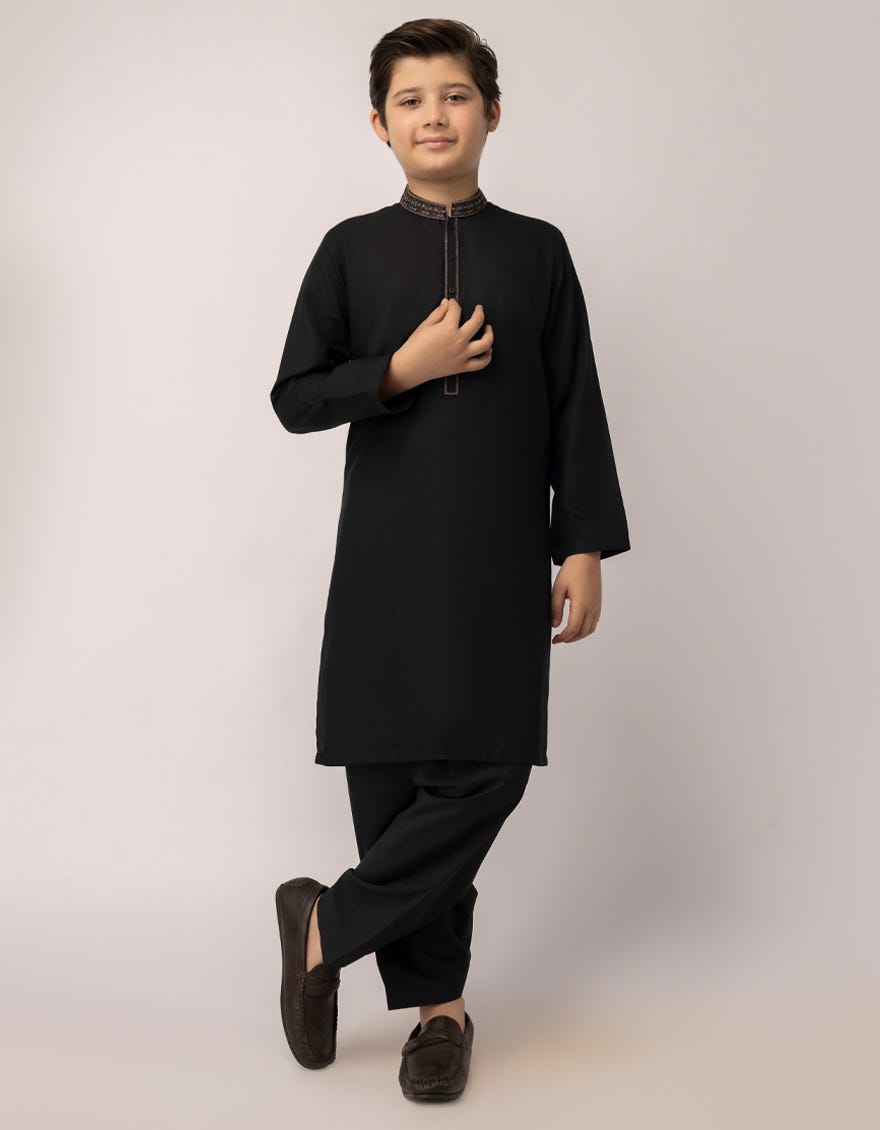 BLACK SEMI-FORMAL KAMEEZ SHALWAR