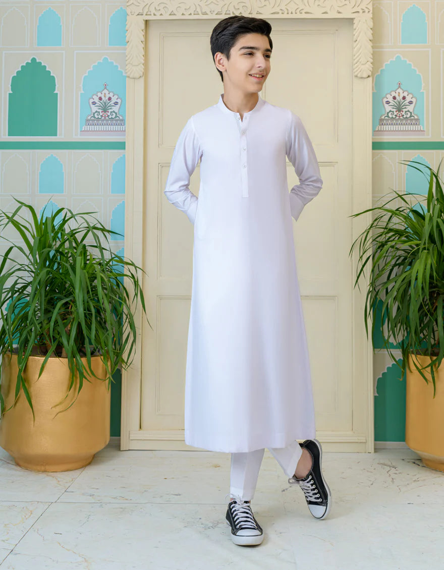 WHITE JUBBA