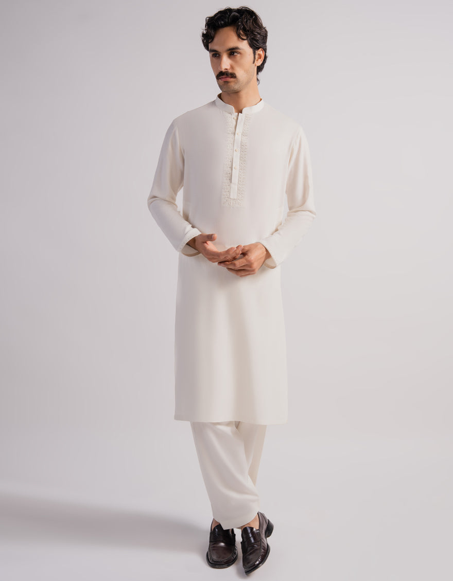 CREAM FORMAL SUIT WITH WAISTCOAT