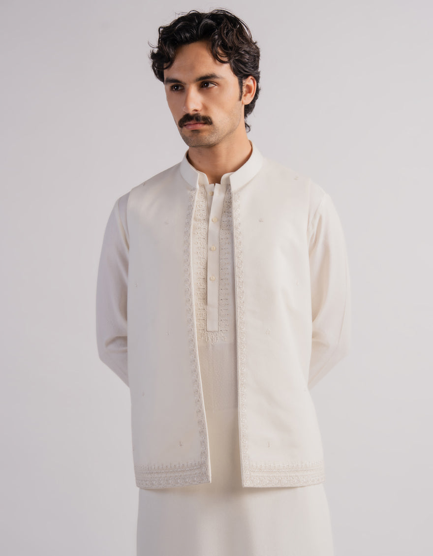 CREAM FORMAL SUIT WITH WAISTCOAT