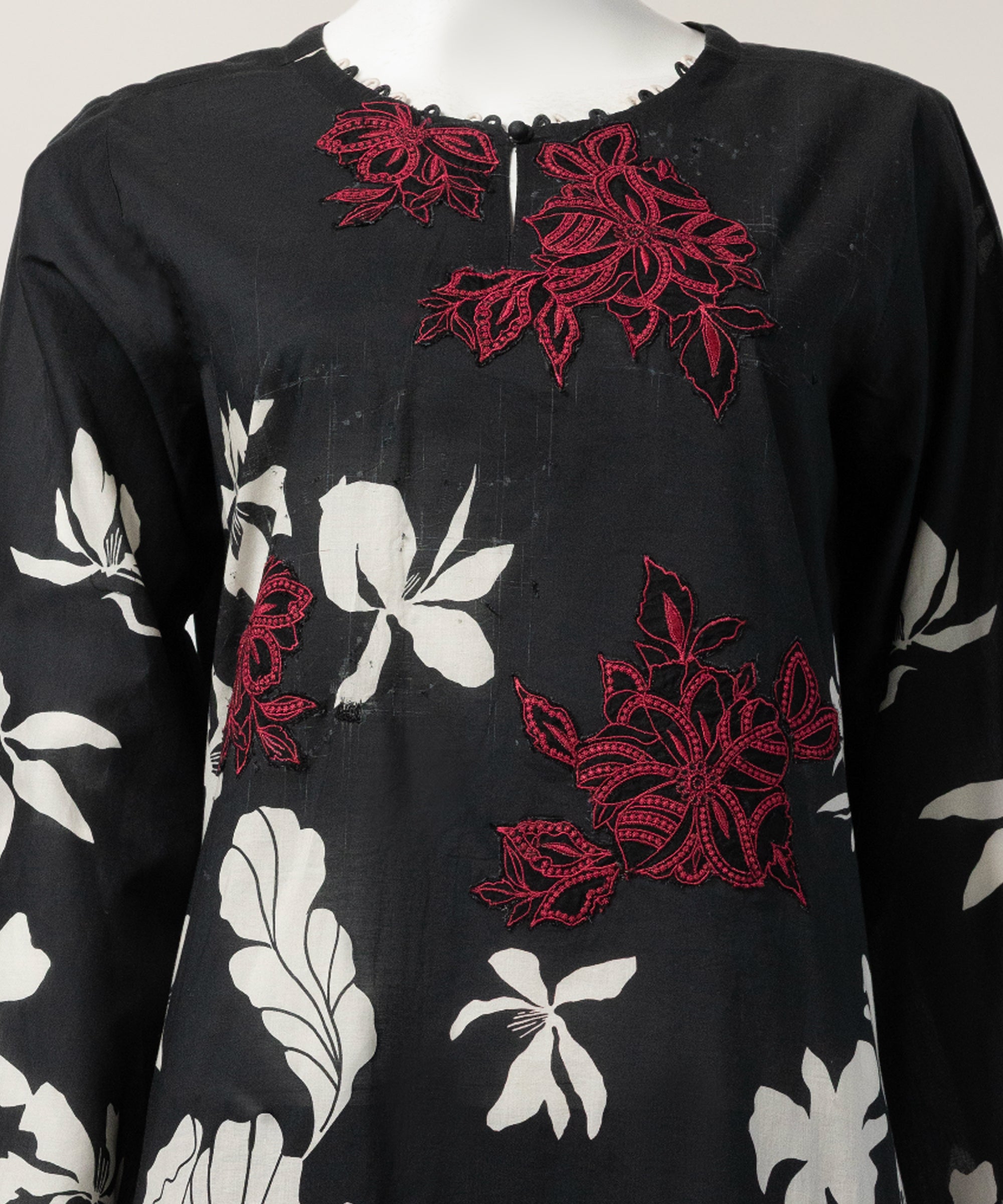 Black Lawn Embroidered Stitched 3Pc