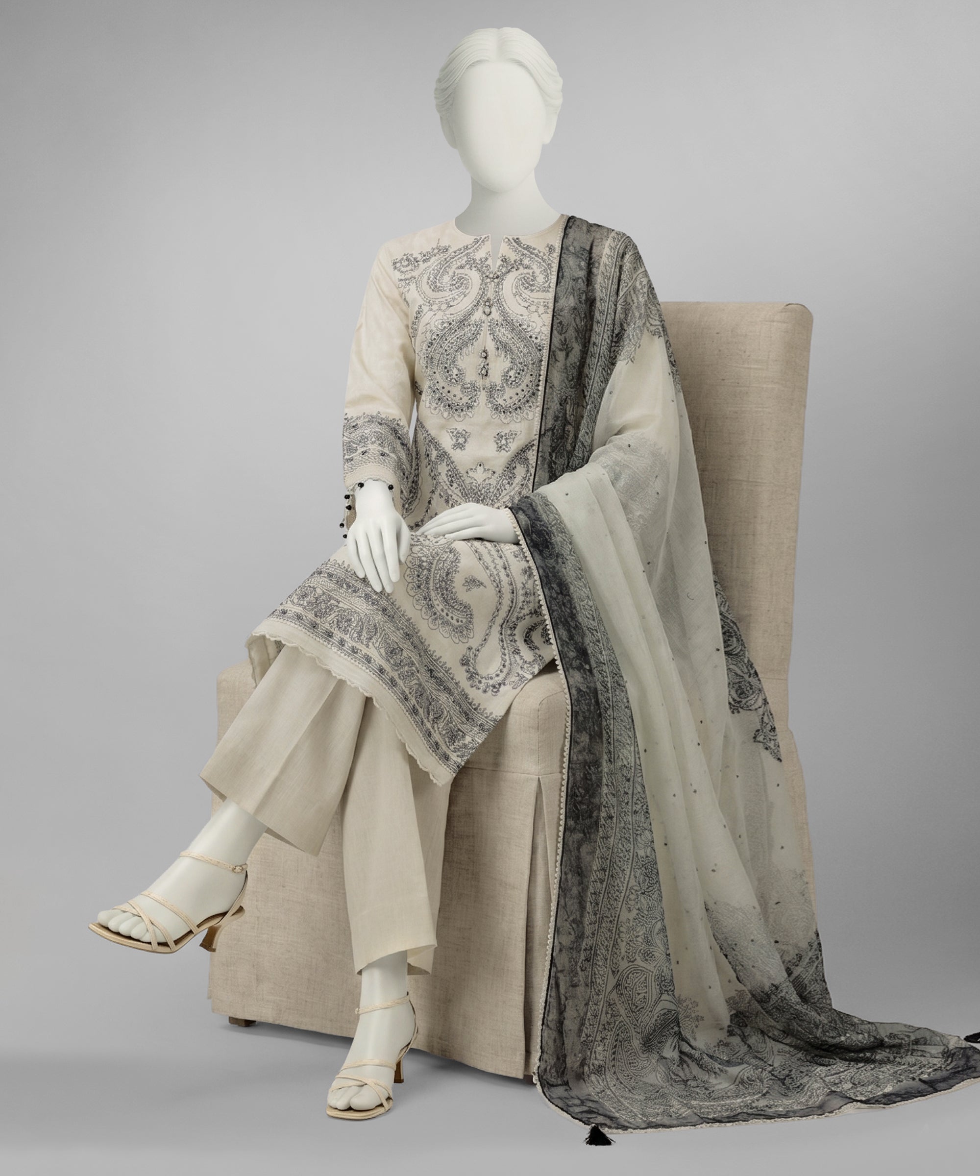 Ivory Lawn Printed Zari Tar Unstitched 3Pc