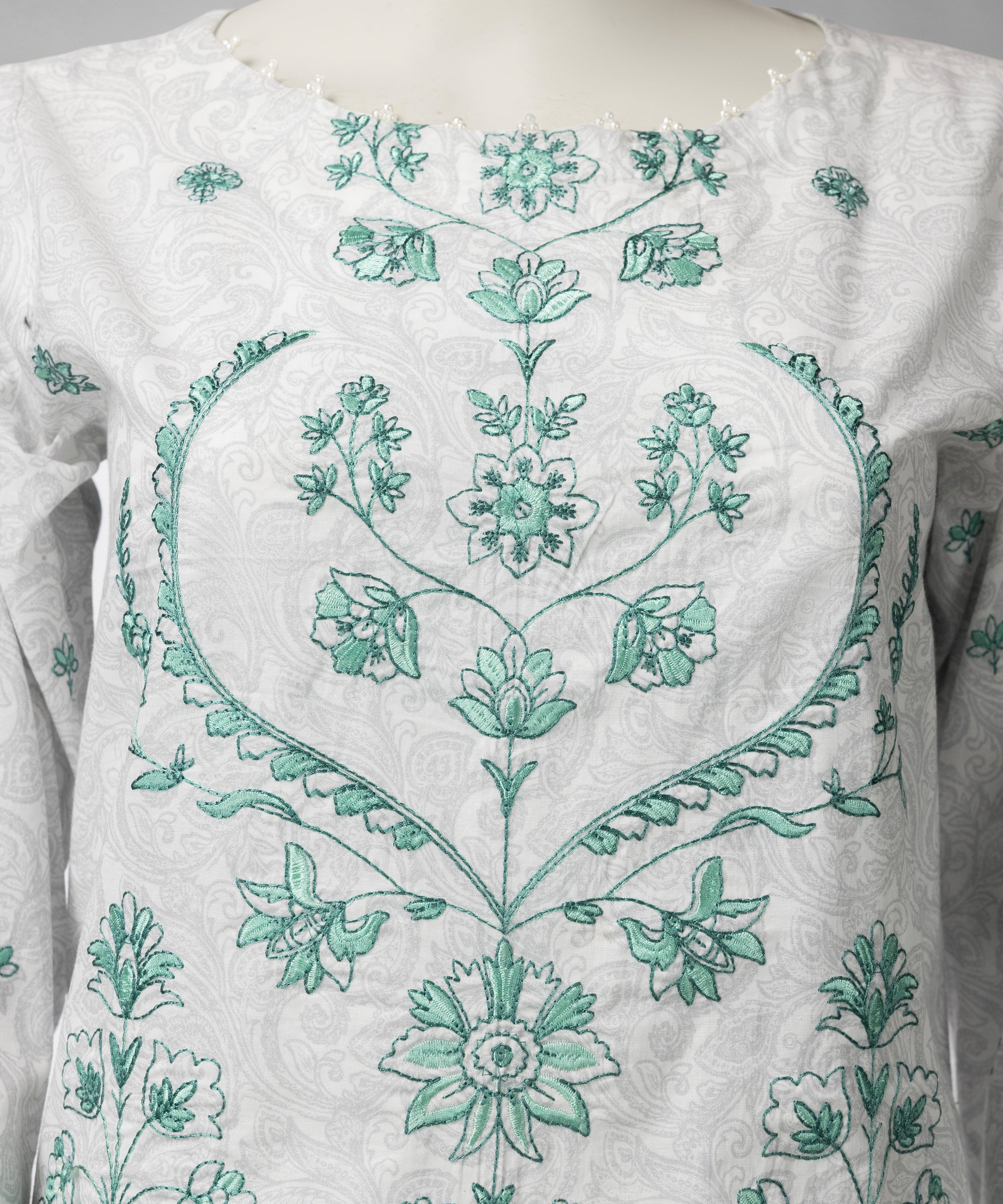 Grey Lawn Embroidered Unstitched 3Pc