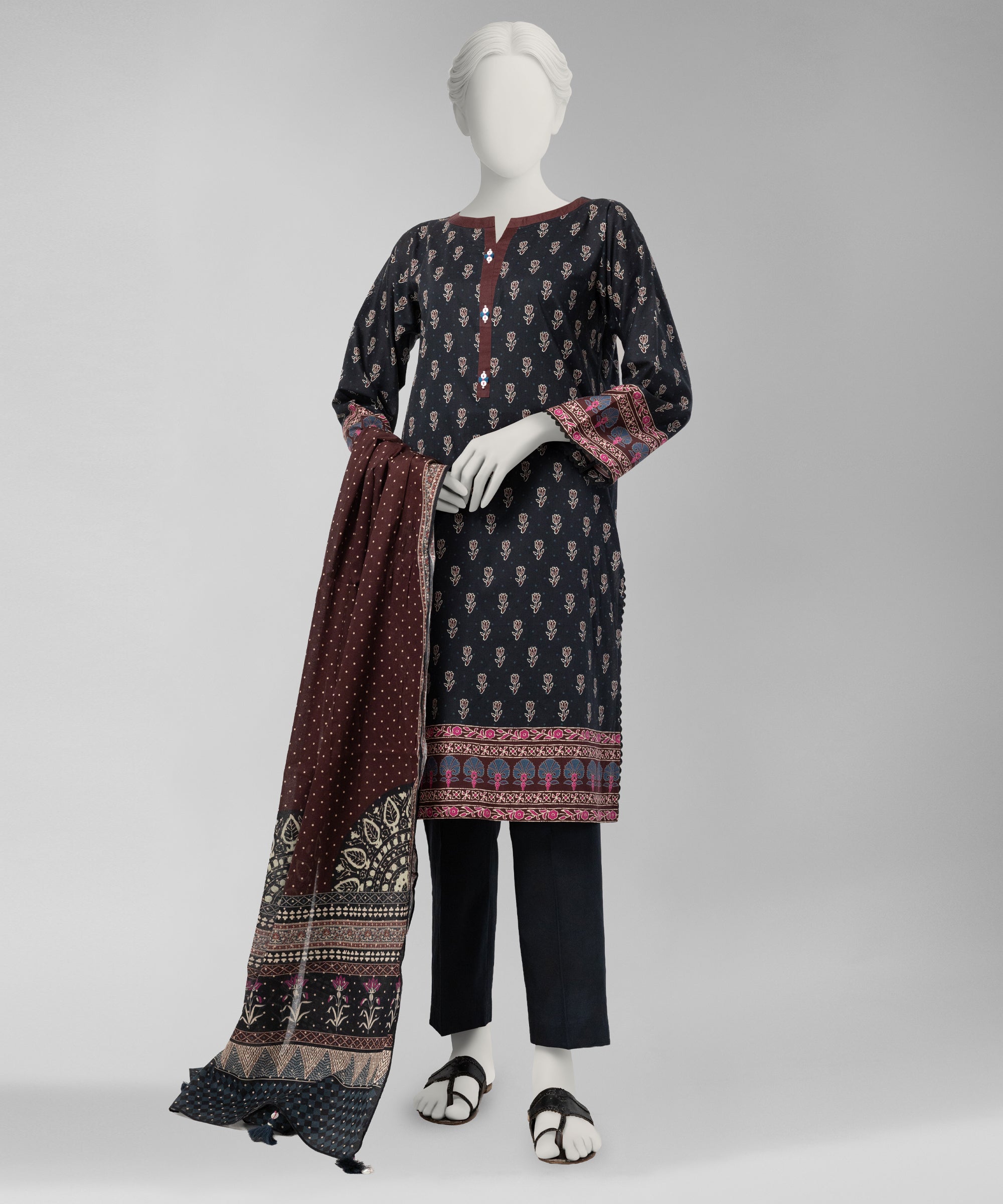 Retail Price: 3,490/-PKR