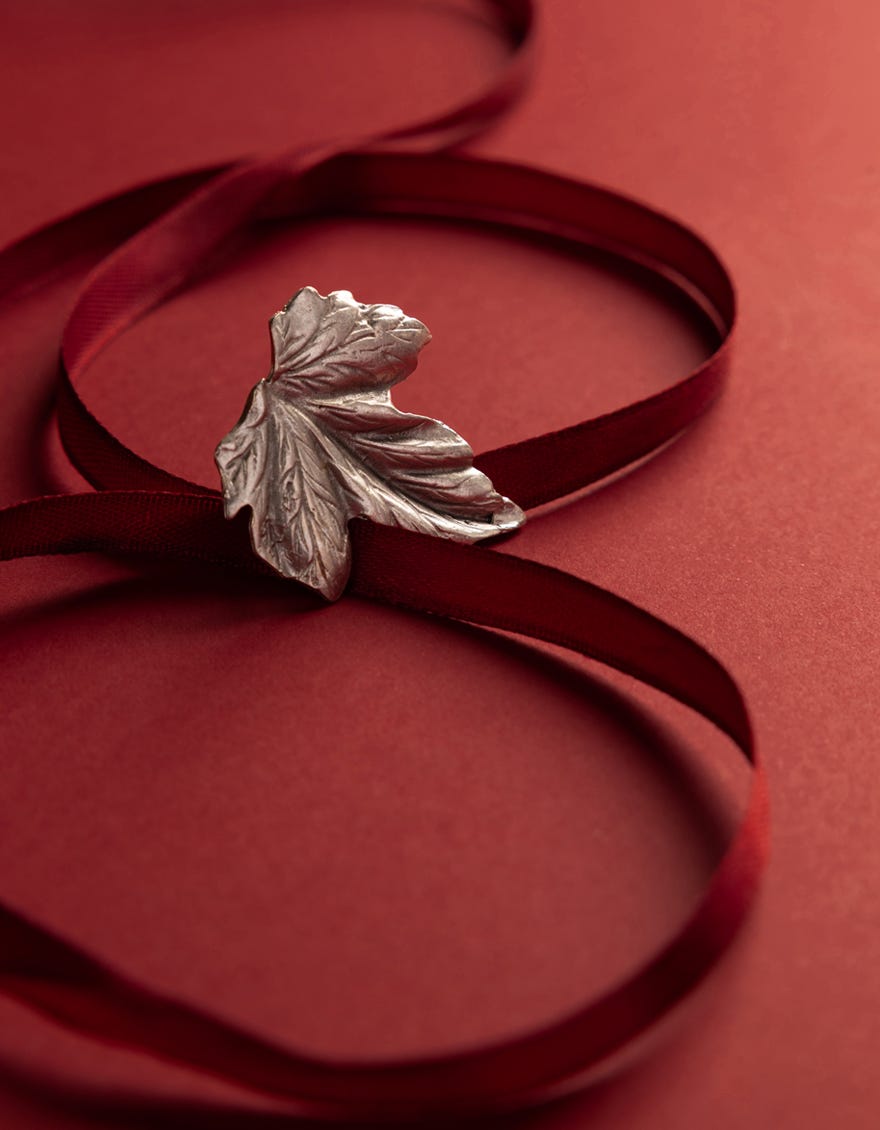 EMBER LEAF RING