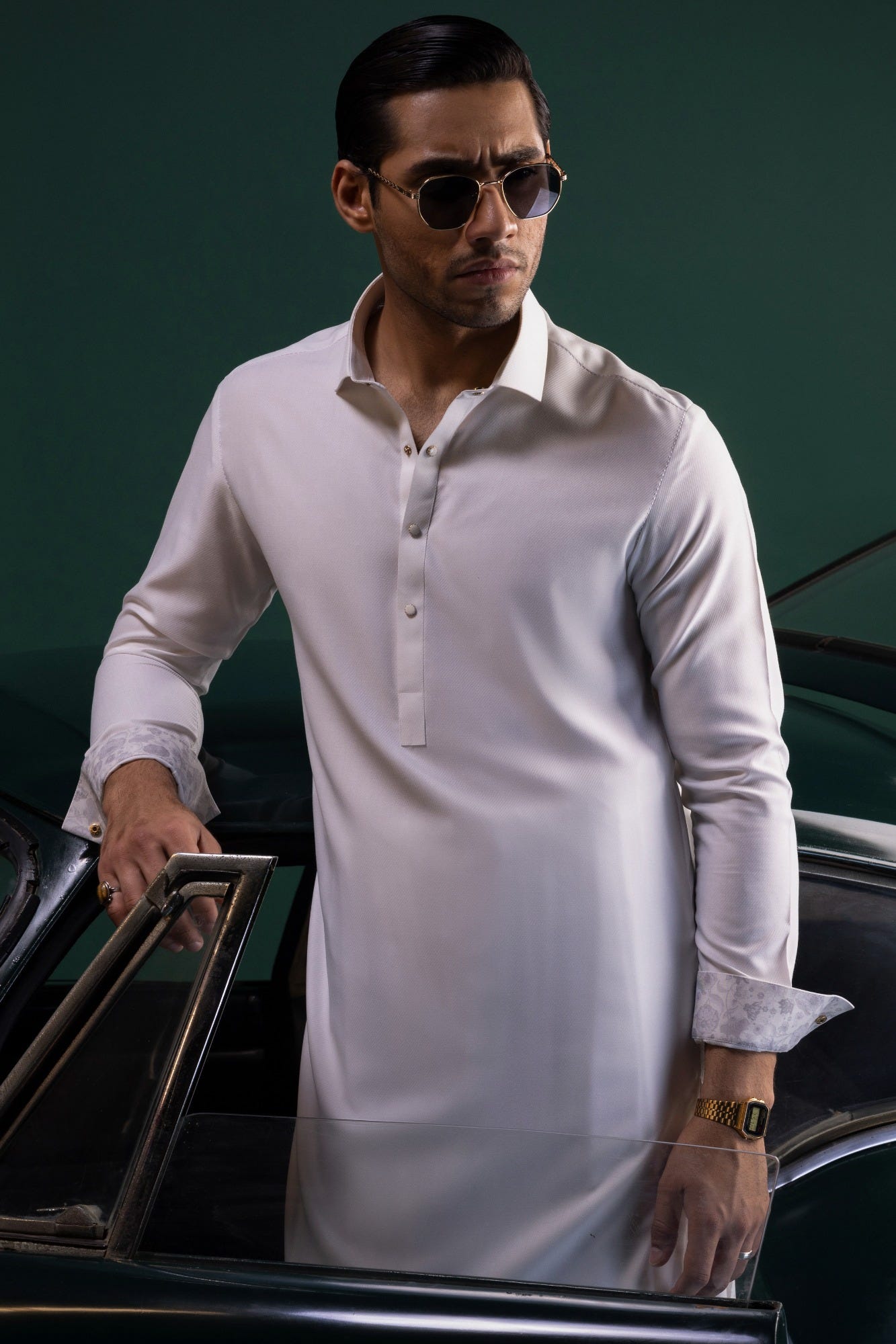 Belarus - White Blended Kameez Shalwar