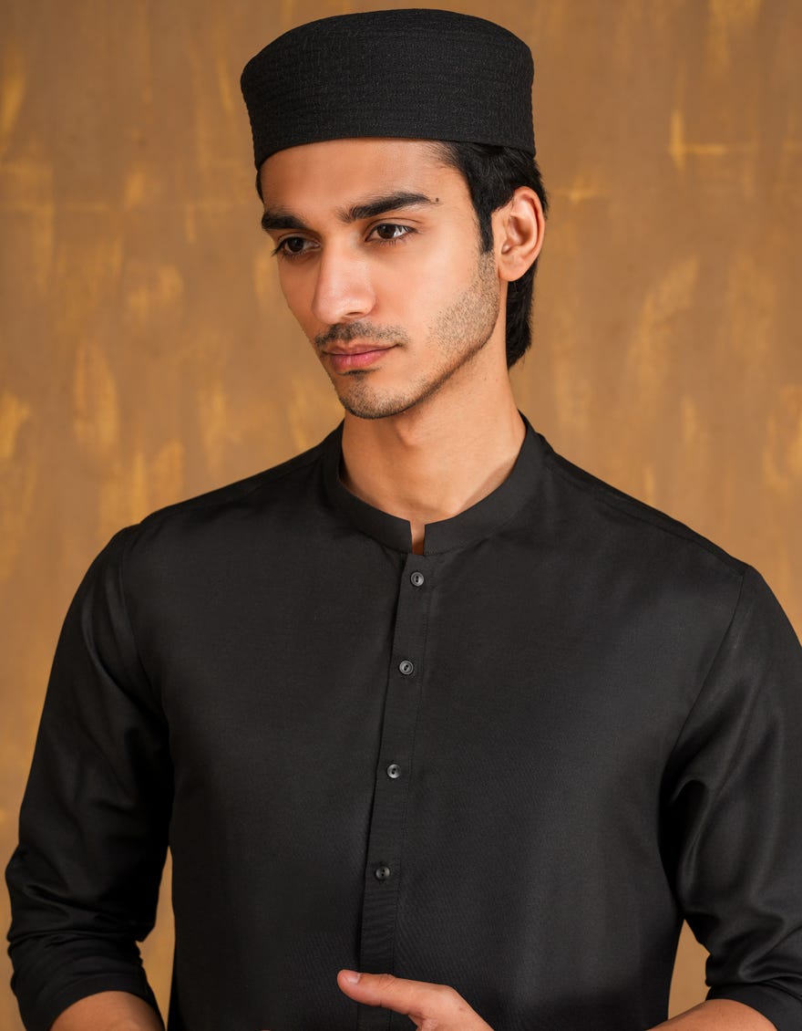 BLACK BLENDED CAP