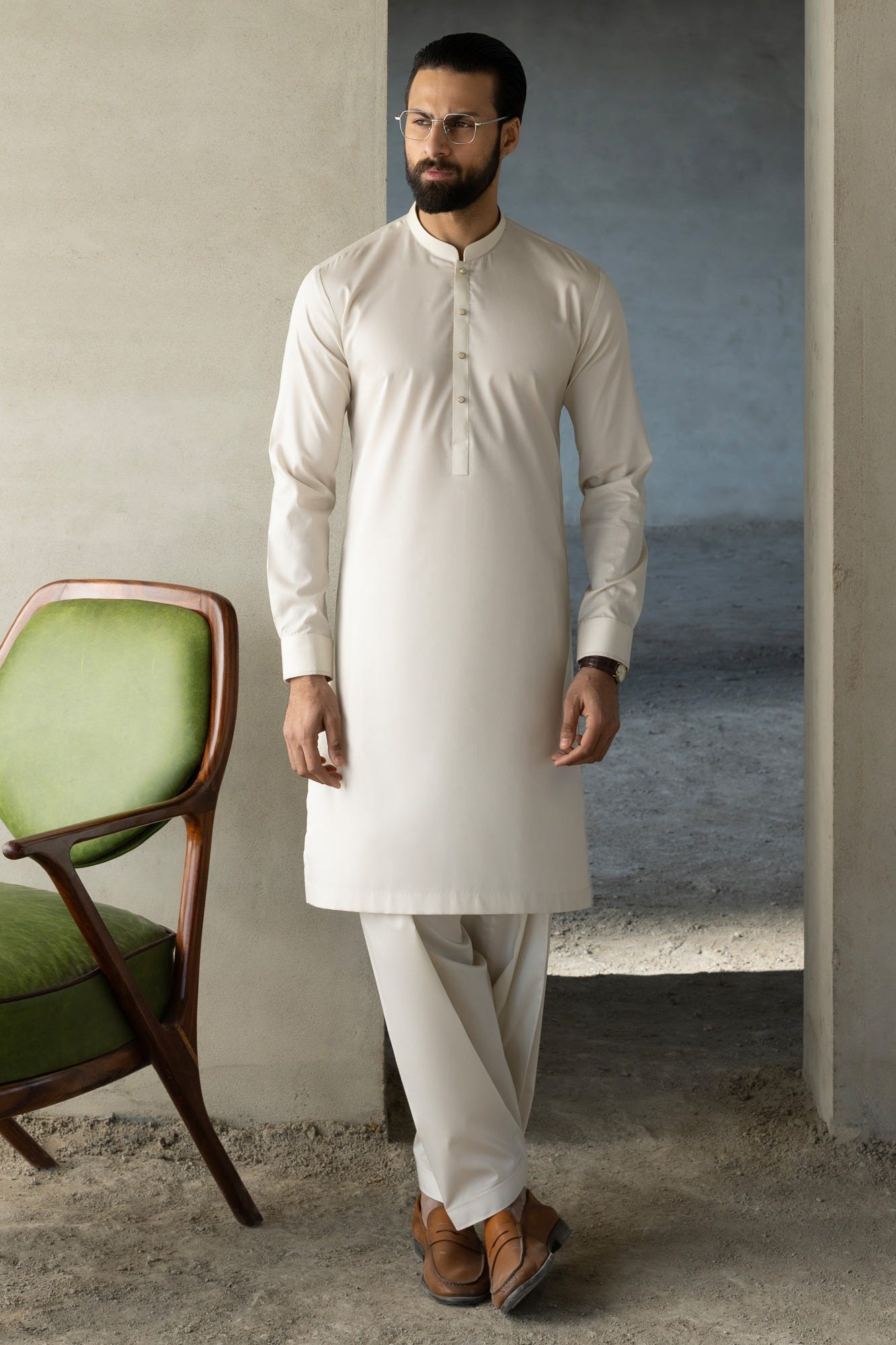 MOSSBURN - CREAM COTTON EXCLUSIVE KAMEEZ SHALWAR