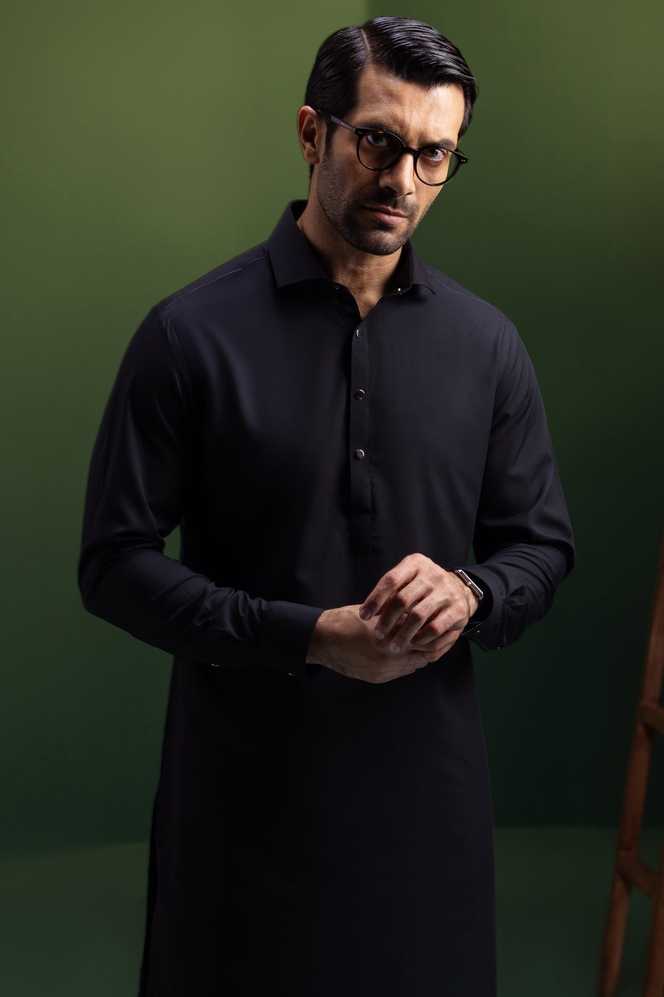 Estonia - Black Blended Kameez Shalwar