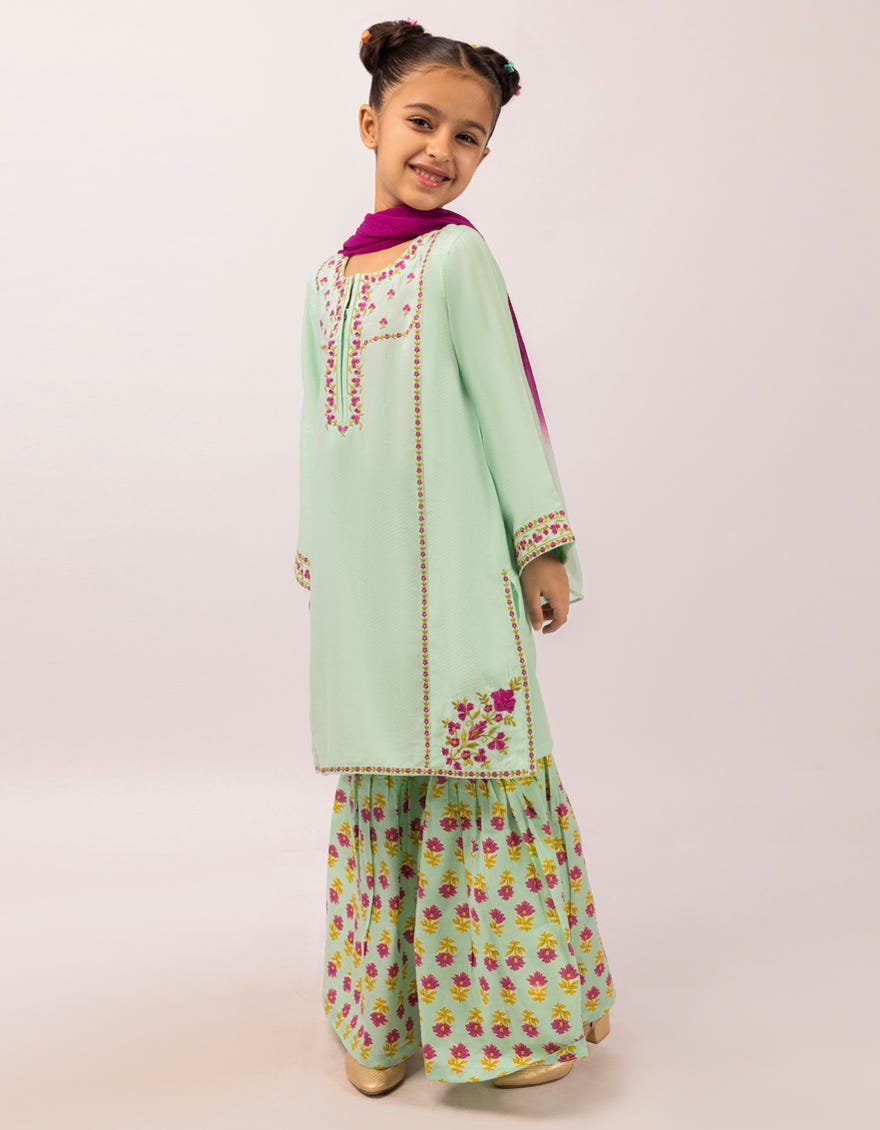 GREEN DOBBY EMBROIDERED 3PC STITCHED – J.
