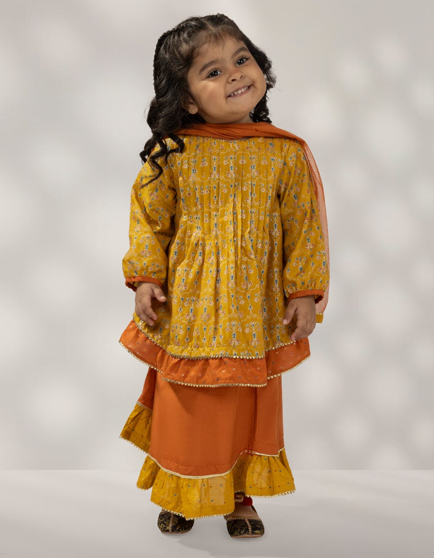 YELLOW SILK EMBROIDERED INFANT GIRL