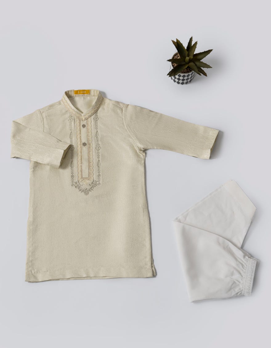 CREAM KAMEEZ SHALWAR
