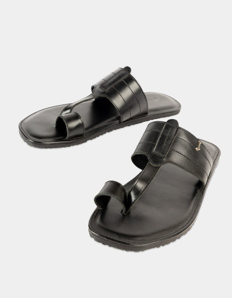 BLACK PLAIN KOLHAPURI CHAPPAL