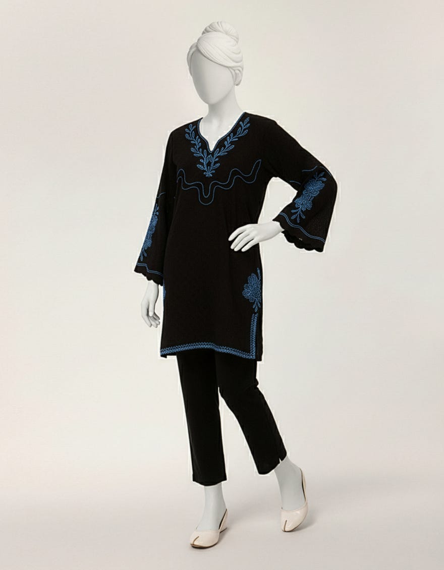 BLACK TEXTURED EMBROIDERED KURTA