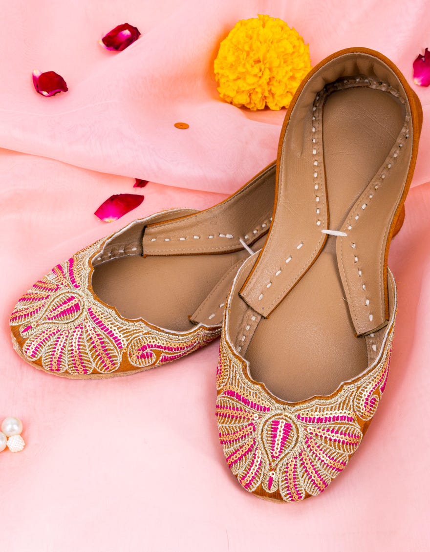 Gold Khussa | Jj-Lkh-23-019