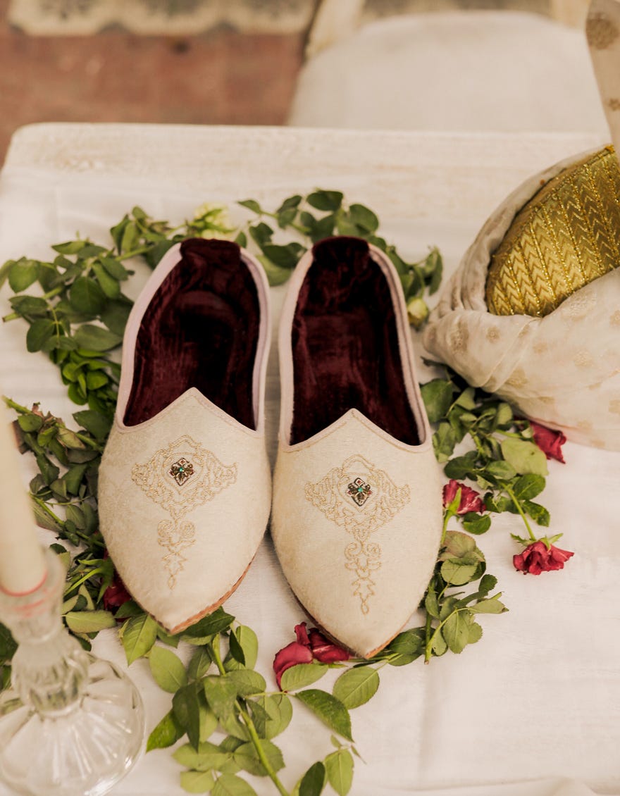 Groom khussa on sale